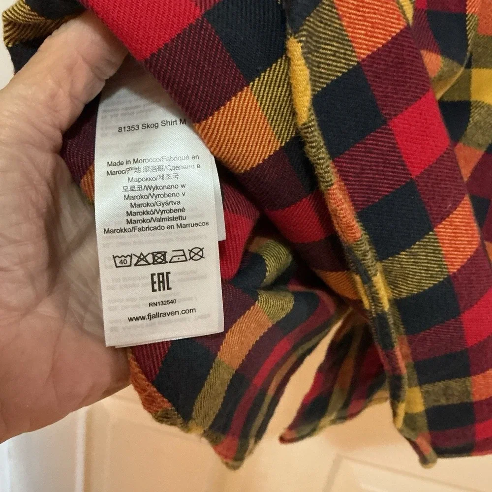 Fjall Raven Skaggs Flannel Shirt M Slim Fit Mens Red Yellow Orange Plaid Flanel - Picture 4 of 6
